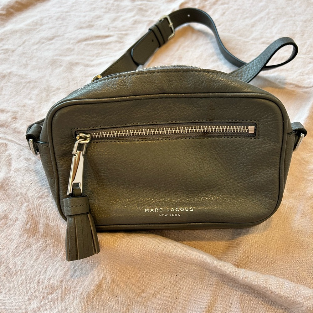 Marc Jacobs Leather Crossbody Bag, Wolf Gray!